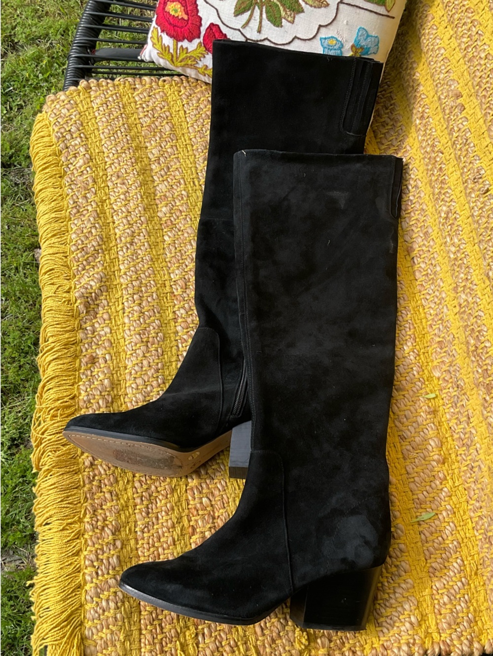 Vince Camuto Nestel Black Suede Knee High Boots Size 8 - Picture 3 of 11